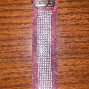 ✨Fashionable wristlet/keychain✨